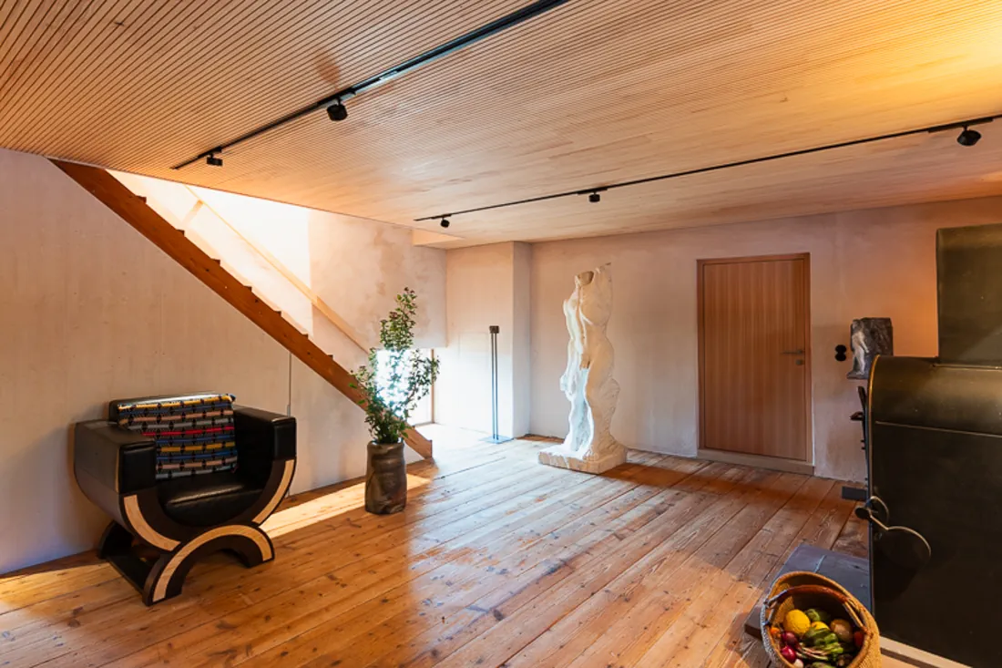 Herzkammer 1 – Foyer mit Skulpturen