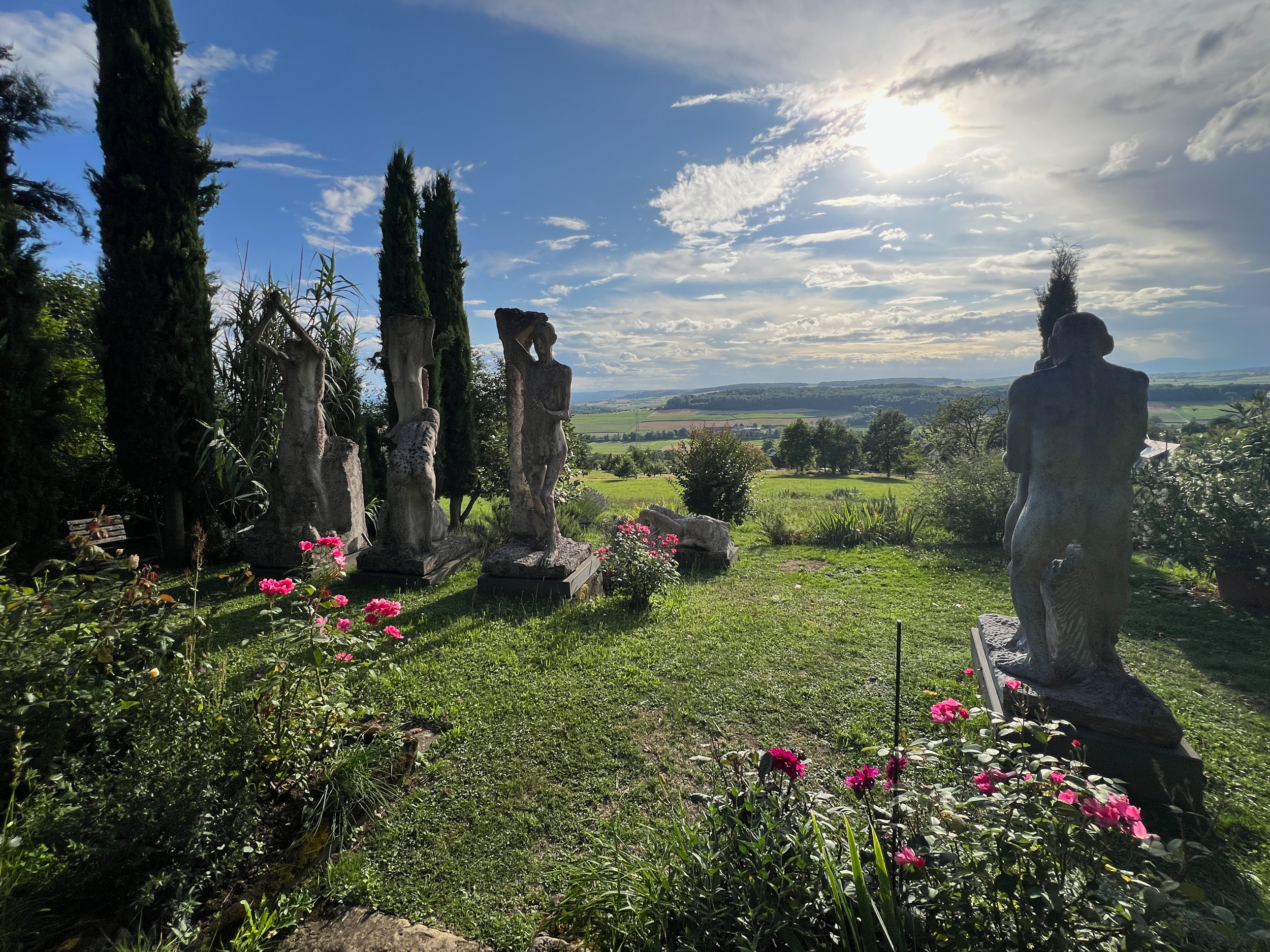 2026_clotten_herzkammer_garten_blick-auf-rheinebene_6486